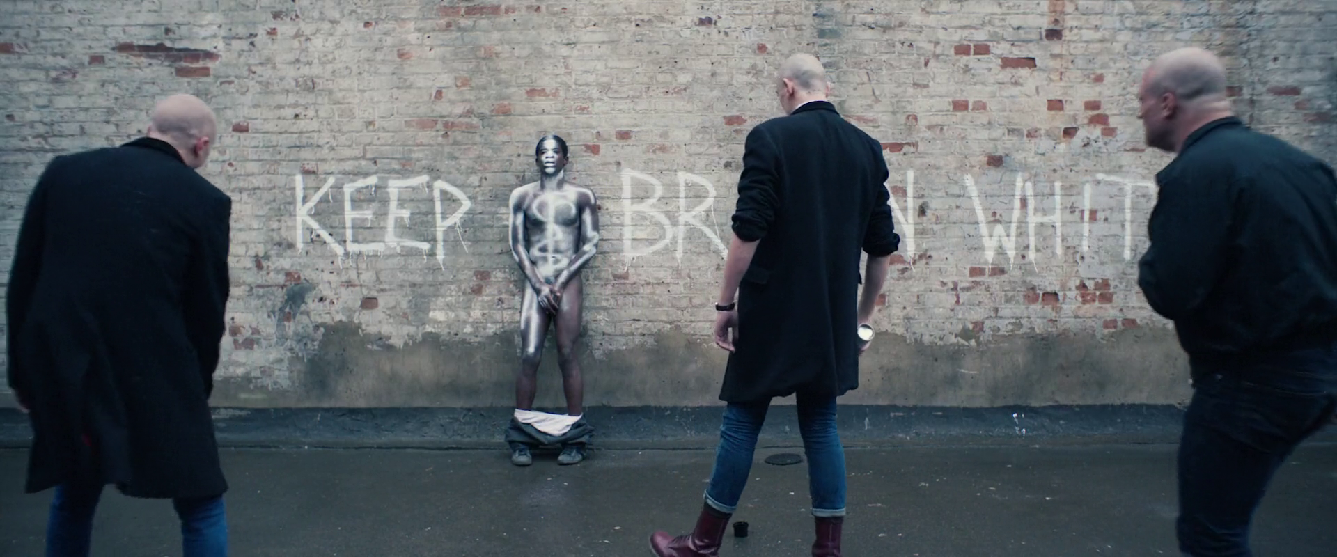 Tilbury Skins: Keep Britain White