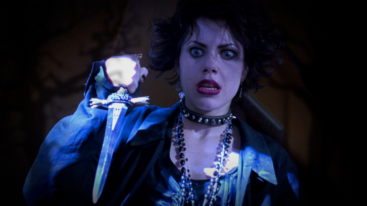 Fairuza Balk è un personaggio goth in Giovani Streghe (1996)